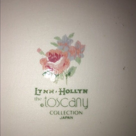 Lynn Hollyn Pink Rose Ceramic Pie Dish - Picture 3 of 3